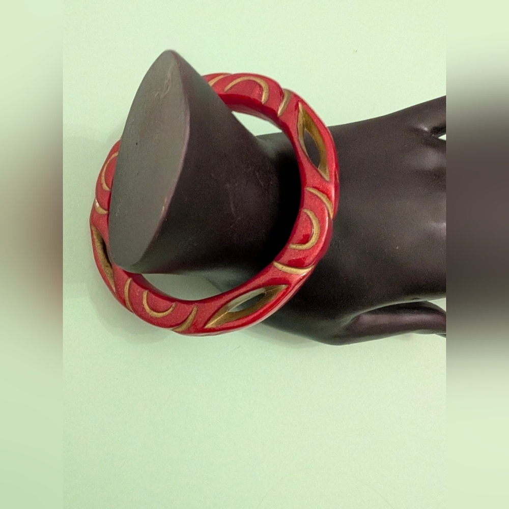 Rare Red "Fakelite" Sparkle Resin Bangle with Gold Carved Inlay,